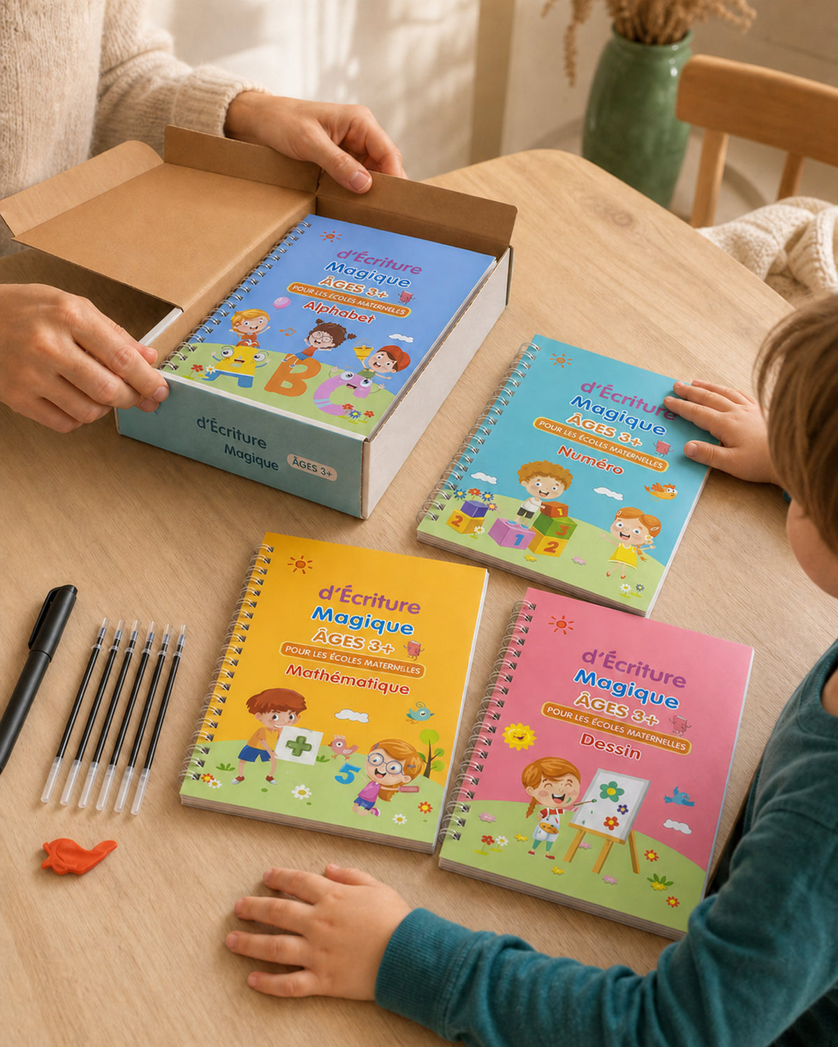 Ouverture du kit Ecrilo sur la table, tous les éléments posés et prêts